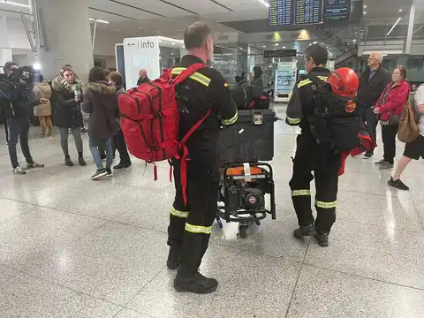 Llegada del último contingentes de bomberos (3)