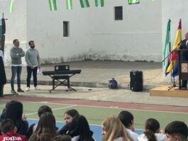 Jesús Aguirre participa en los actos de conmemoración por el Día de Andalucía del centro docente