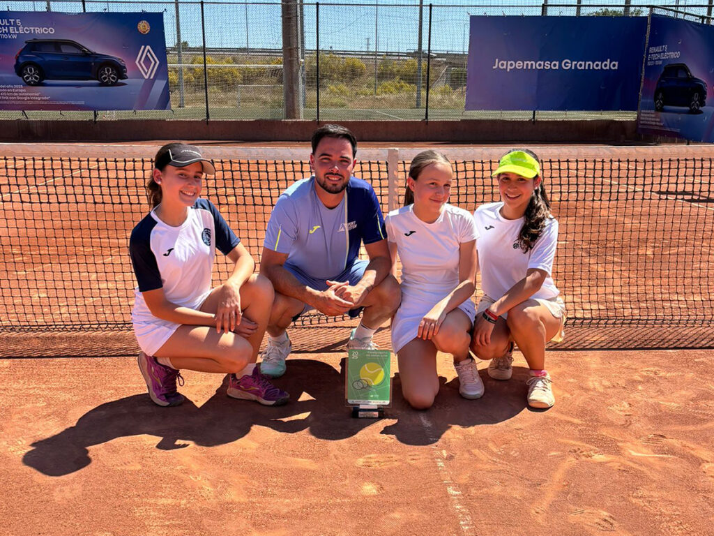 Club de Tenis Albox, campeona de Andalucía en segunda división por equipos
