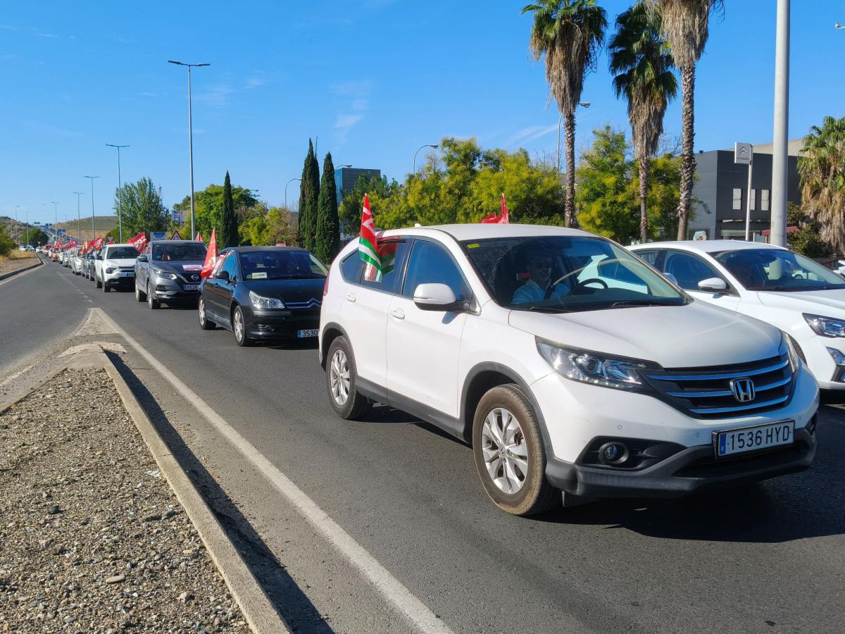 Caravana de Coches en Córdoba Exige la Reducción de la Caravana de Coches en Córdoba Exige la Reducción de la Jornada Laboral
