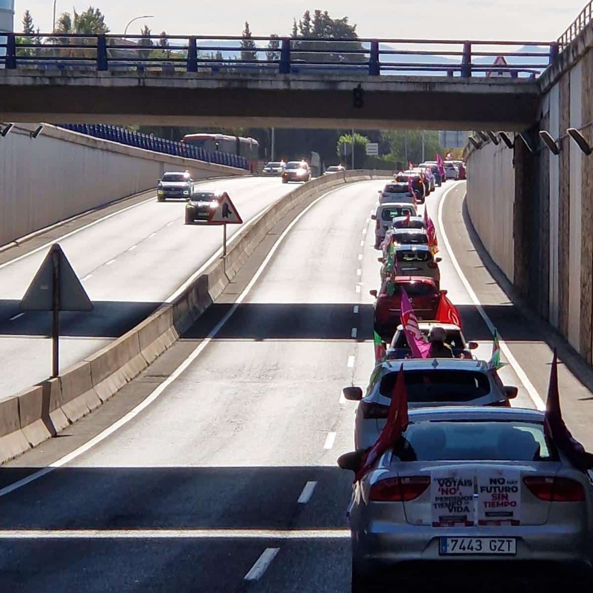 Caravana por la Reducción de la Jornada Laboral Caravana por la Reducción de la Jornada Laboral