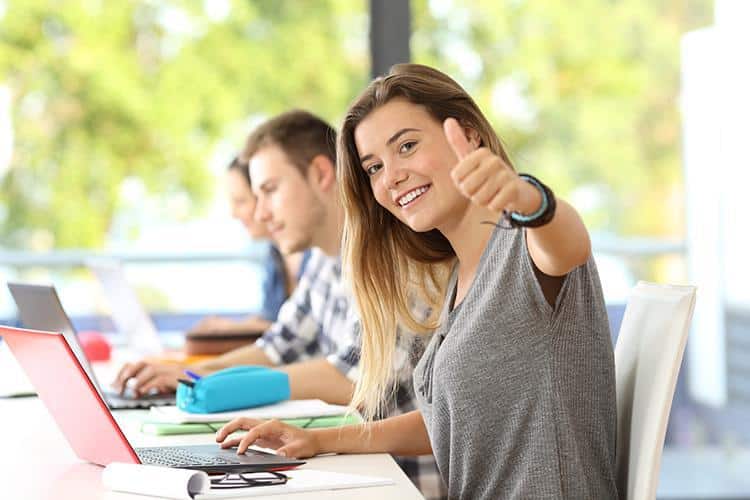Título: "Actualizaciones sobre la Asignación de Alumnado para el Prácticum Título: "Actualizaciones sobre la Asignación de Alumnado para el Prácticum Universitario"