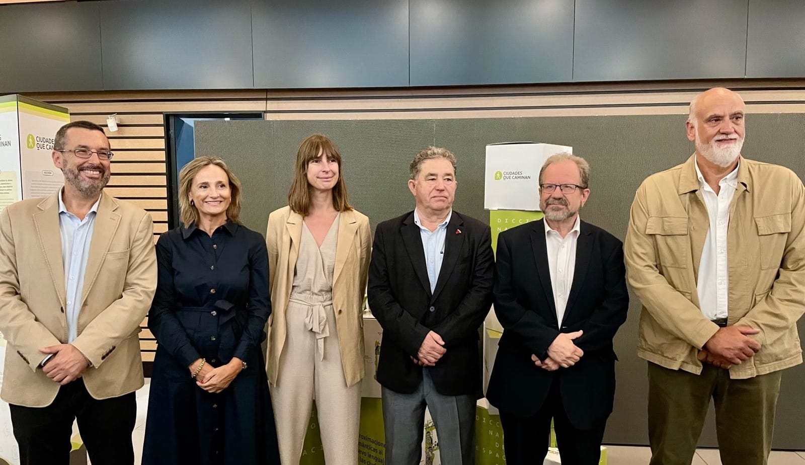 170 Personas se Reúnen en La Línea para Revitalizar los 170 Personas se Reúnen en La Línea para Revitalizar los Espacios Públicos en las Ciudades Españolas