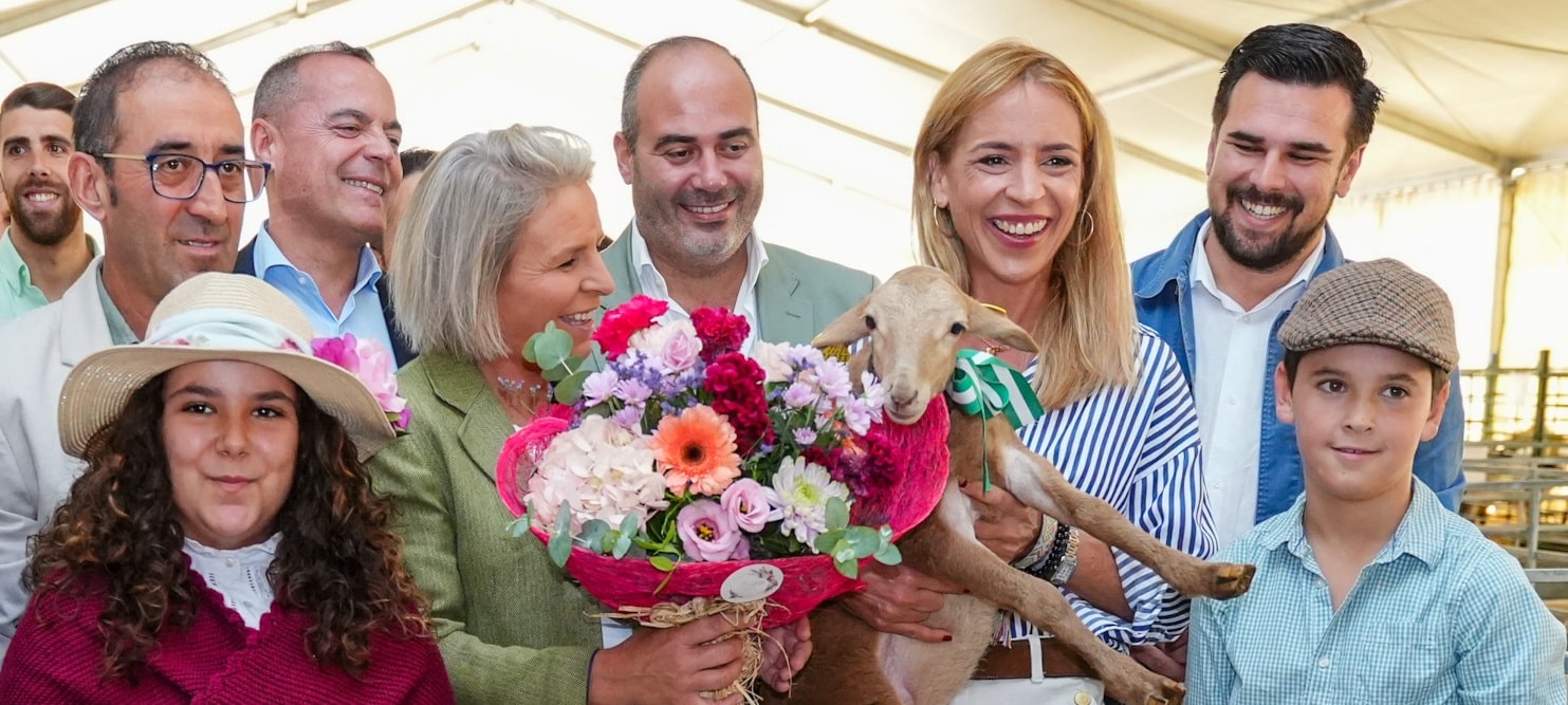 Almudena Martínez Destaca el Valor Profesional y Turístico de la Almudena Martínez Destaca el Valor Profesional y Turístico de la Feria Ganadera de Benaocaz