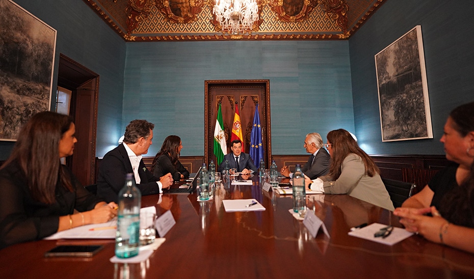 Andalucía Ofrece Ayuda de Hasta 14.000 Euros Anuales a Pacientes Andalucía Ofrece Ayuda de Hasta 14.000 Euros Anuales a Pacientes de ELA