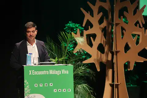 Bulos y Desinformación sobre el Cambio Climático: Centro del Encuentro Encuentro Málaga Viva (2)