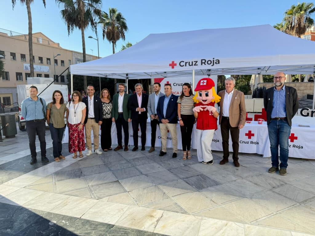 Cruz Roja Almería Celebra el Día de la Banderita Con el Apoyo de Todas ...