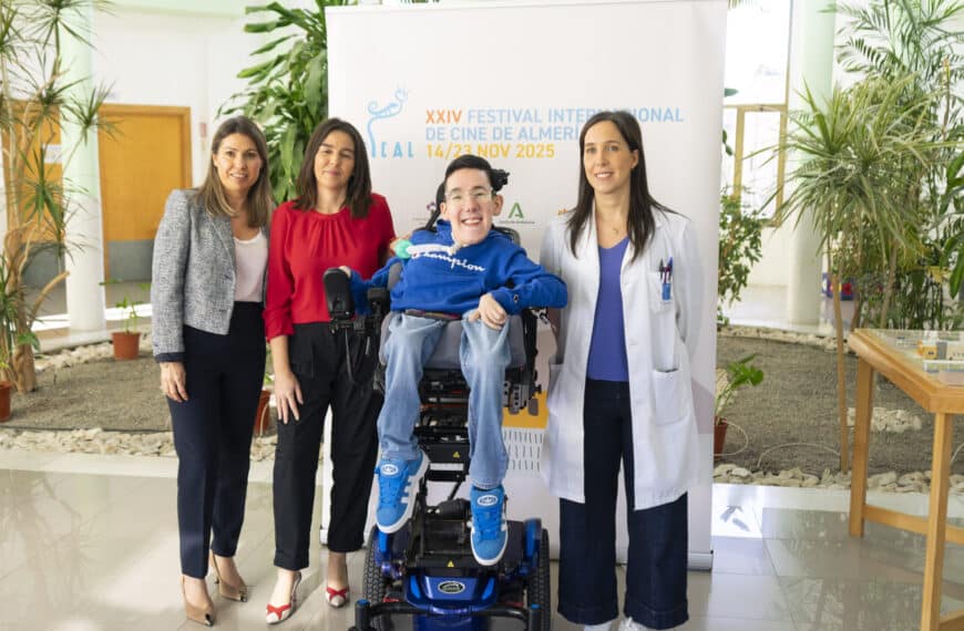 Brianeitor comparte su historia de vida tras la proyección de su documental en el Centro de Aspapros