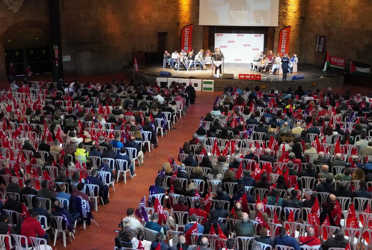 CCOO Convoca en Sevilla a Más de 800 Delegados para Definir su Hoja de Ruta Sindical 1 Un momento de la asamblea celebrada en el Fuerte de Isla Mágica.