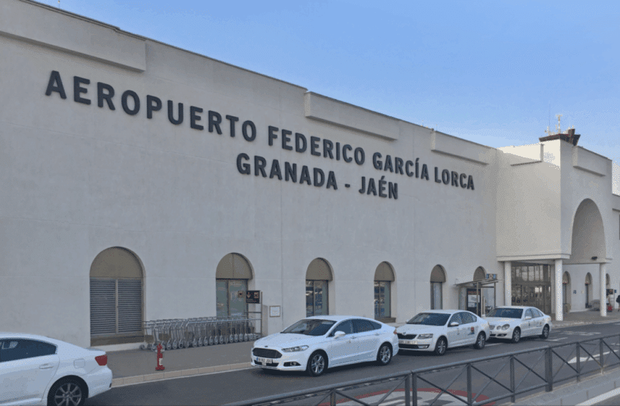 Entrada del Aeropuerto de Granada