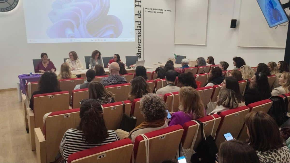 CCOO denuncia el nulo compromiso del Gobierno andaluz con la igualdad de género y la lucha contra la violencia de género 1 Jornadas de CCOO de Andalucía contra las violencias machistas