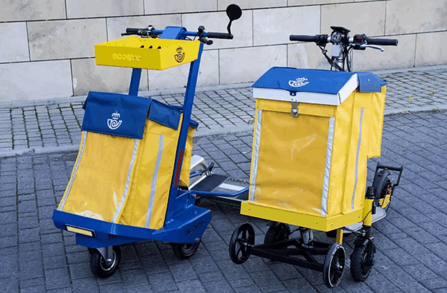 La empresa postal pretende introducir patinetes eléctricos para el reparto, ignorando la oposición legal planteada por el sindicato al entender que innecesariamente se introduce un riesgo laboral grave e, incluso, potencialmente mortal