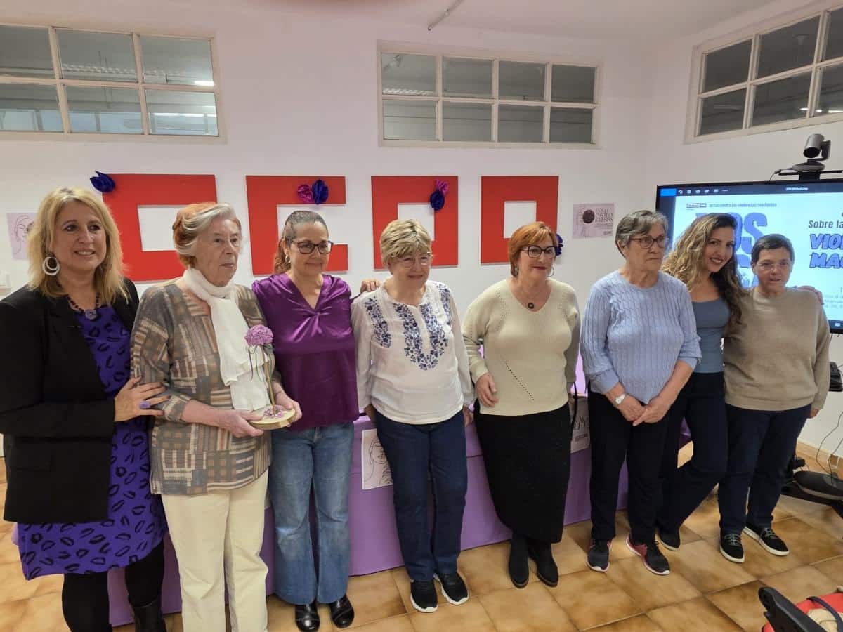 CCOO otorga el premio Biznaga Violeta a Emma Castro Iglesias, primera responsable de la Secretaría de la Mujer en Málaga 1 Reconocimientos Biznaga Violeta 2025