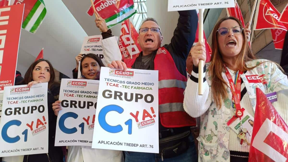 CCOO se moviliza en hospitales de la provincia para demandar el reconocimiento profesional de los Técnicos de Cuidados de Enfermería (TCE) 1 CCOO reclama la clasificación del PTCE en el grupo C1.