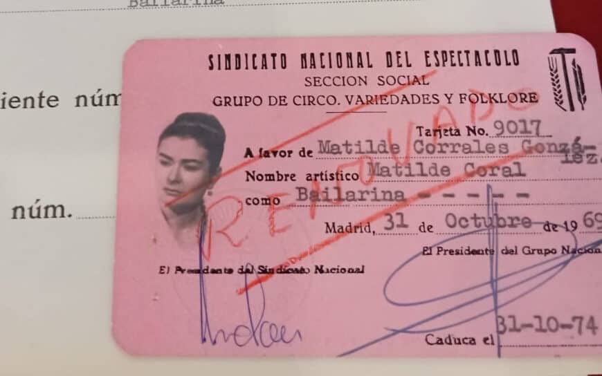 Cuando los Flamencos Necesitaban un Carné para Actuar