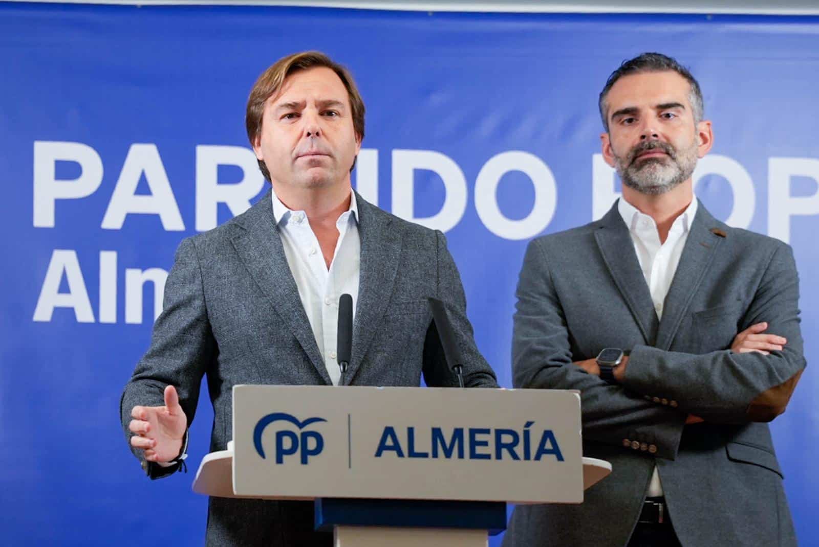 Antonio Repullo y Ramón Fernández-Pacheco, durante la rueda de prensa de este viernes 21 de noviembre para analizar asuntos de interés de Andalucía
