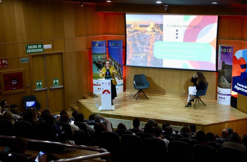 El Patronato de Turismo de la Diputación presenta en Algeciras sus Ejes Estratégicos para 2026 ante más de 100 representantes del Sector Turístico Gaditano