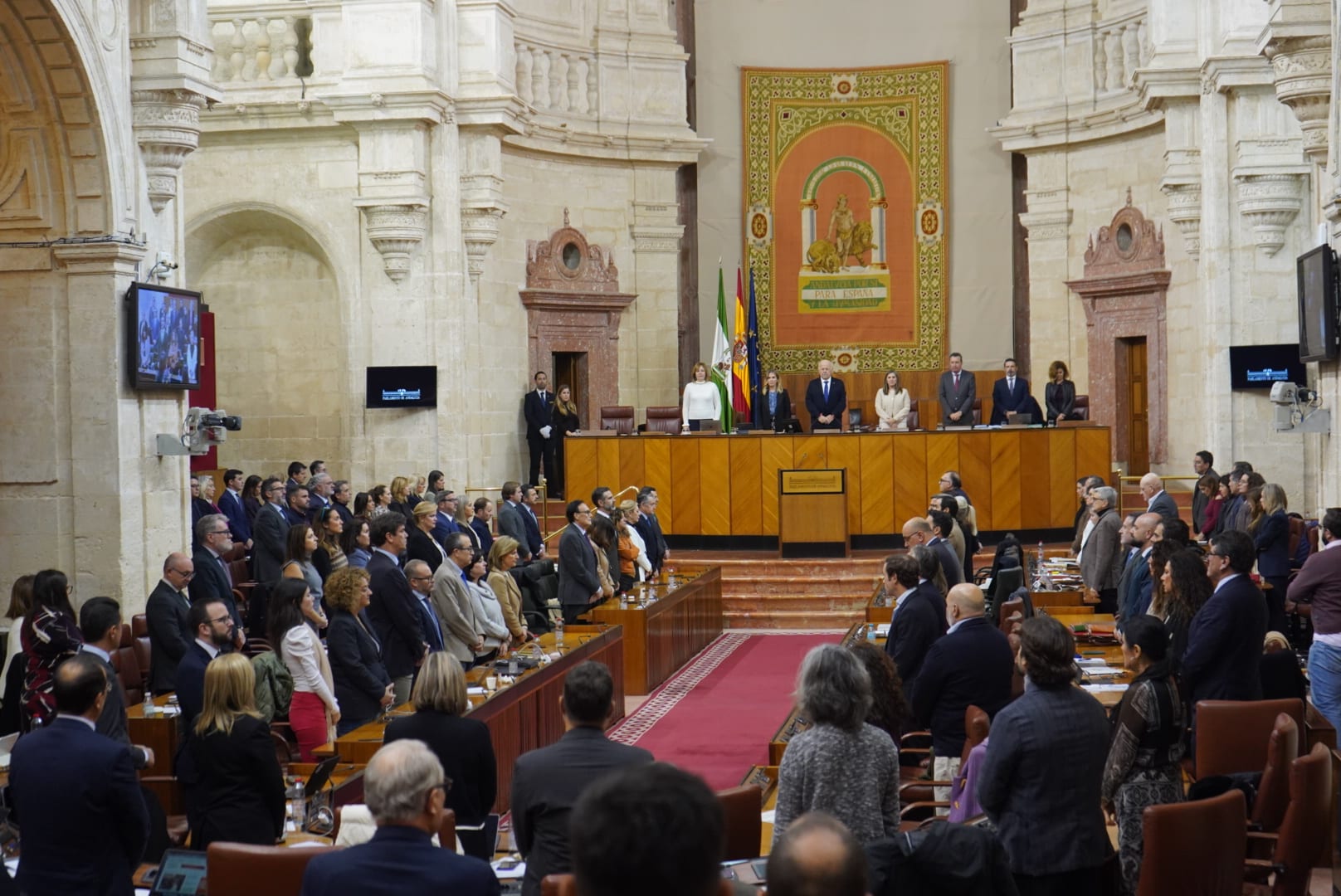 Minuto de silencio en el Parlamento de Andalucía