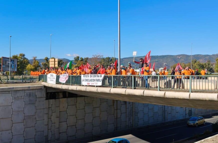La plantilla de Hitachi se ha manifestado en la tercera jornada de huelga.