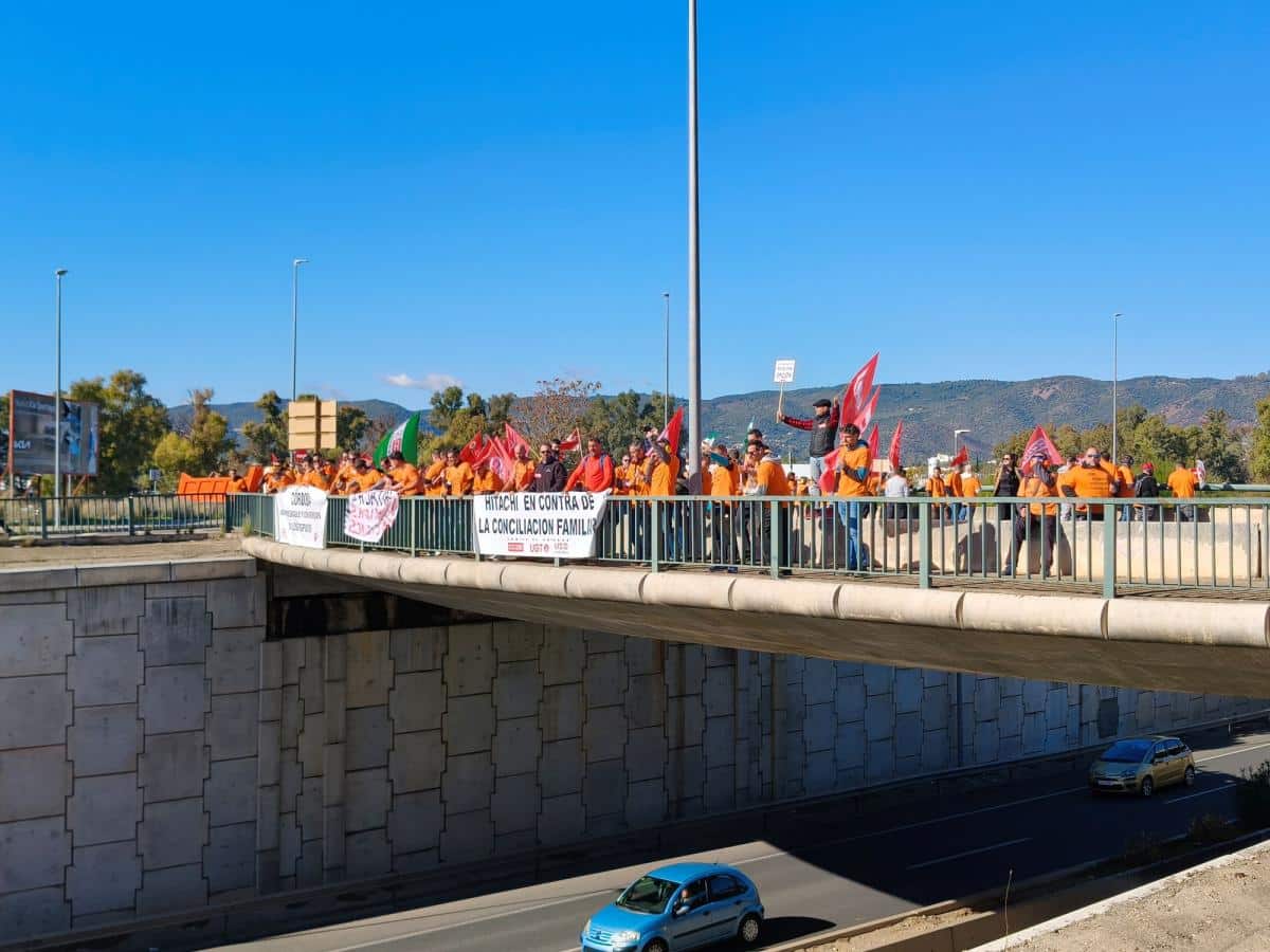 La plantilla de Hitachi se ha manifestado en la tercera jornada de huelga.