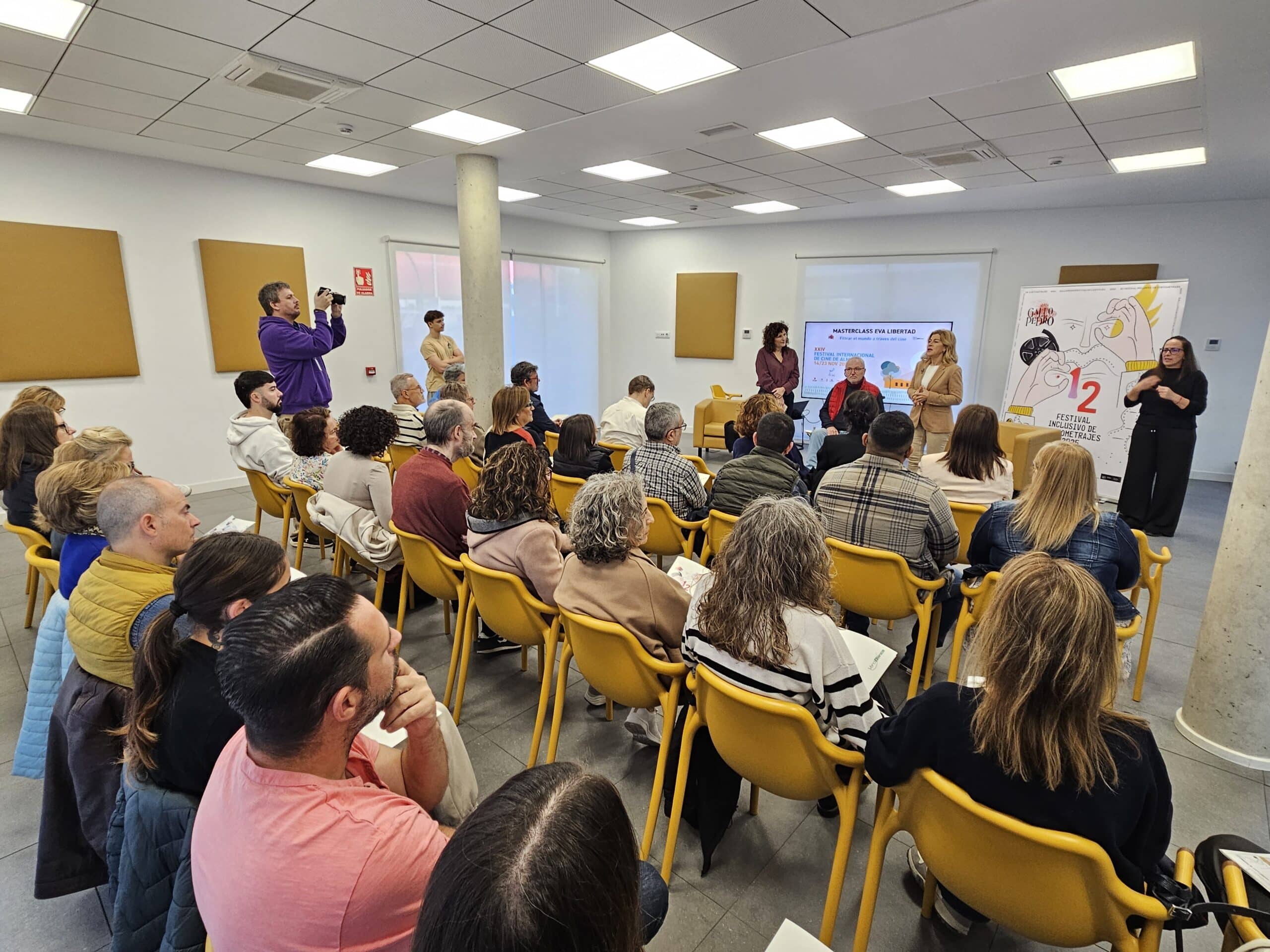 FICAL y Gallo Pedro de Verdiblanca celebran una masterclass con la directora de 'Sorda', Eva Libertad, junto a la Fundación 'la Caixa'