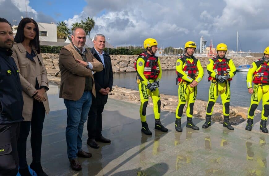 Formación para Bomberos de Algeciras sobre Rescates en Inundaciones y Aguas Interiores