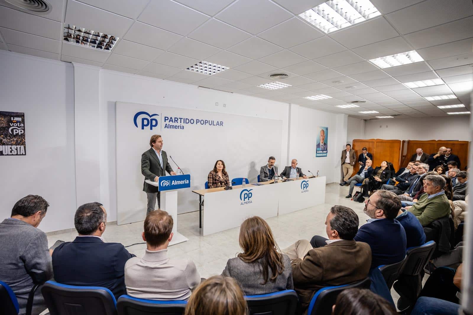 Francisco González Bellido nombrado secretario del PP de Almería y José Antonio García Alcaina propuesto como presidente de la Diputación 1 Antonio Repullo, durante su intervención en la Junta Directiva del Partido Popular de Almería