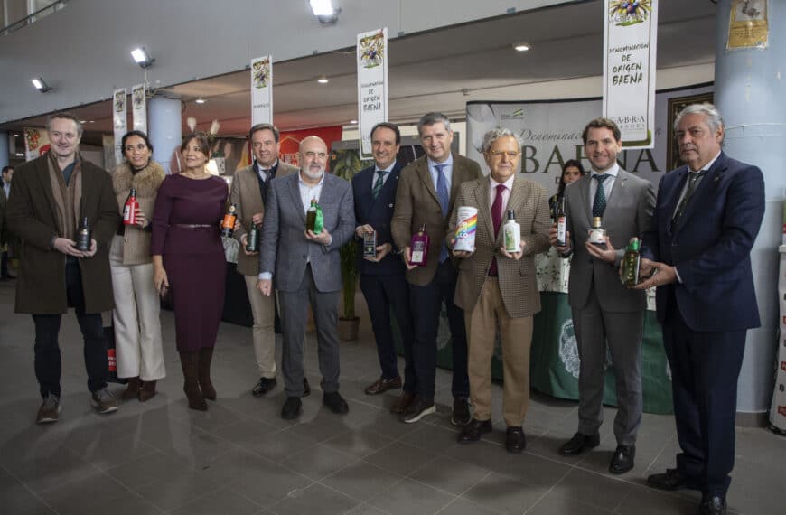 Fuentes defiende la tradición olivarera y la innovación en la XIV Fiesta del Aceite Fresco de Cabra como clave para la calidad del AOVE