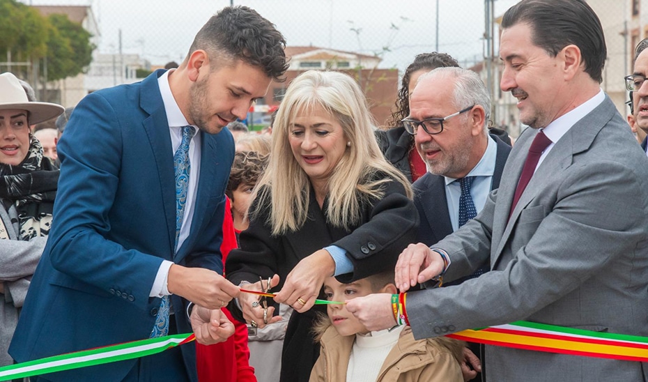 Inauguración del Complejo Deportivo de La Carolina: Nuevas Pistas de Atletismo y Campo de Fútbol en Andalucía