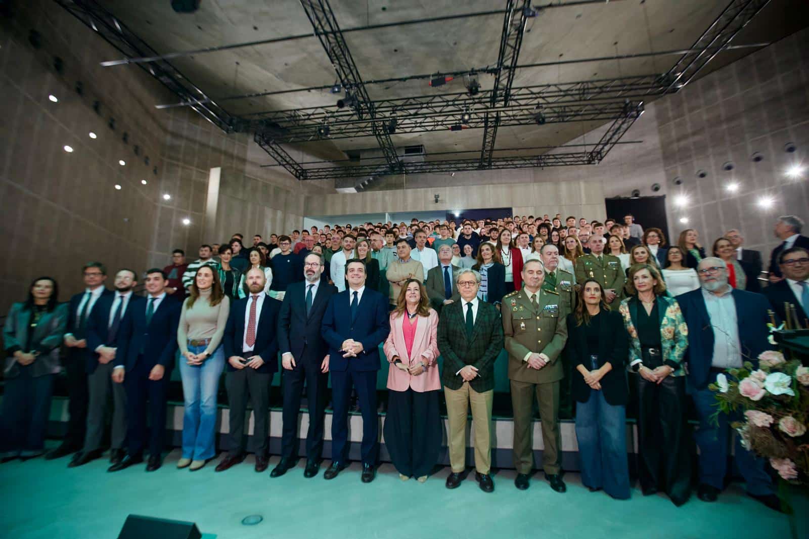 Presentación de la oferta de FP ligada a la Base Logística, otro compromiso de gestión de Juanma Moreno