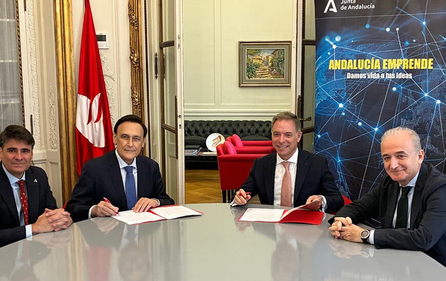 Junta y Banco Santander Premian Proyectos Innovadores Universitarios