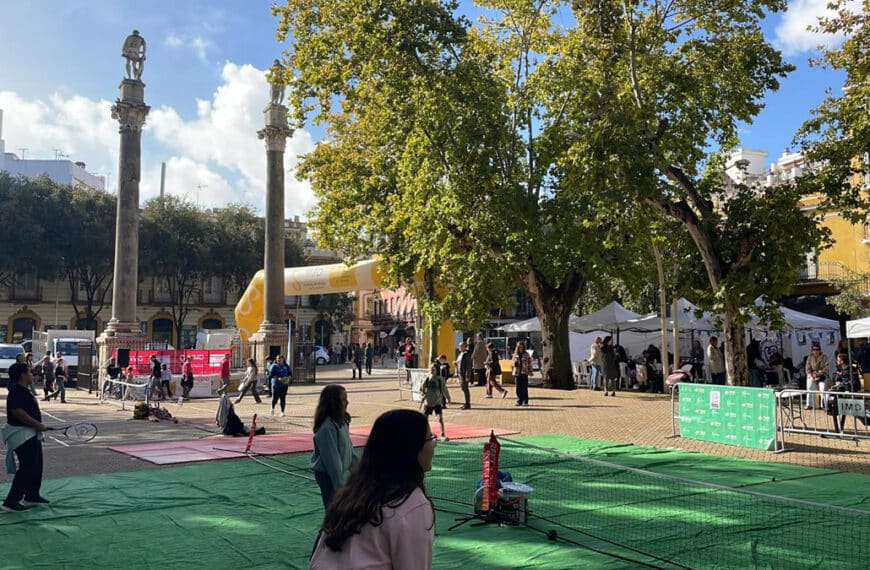 Vive el deporte en tu barrio, actividad en la que participó la Federación Andaluza de Tenis