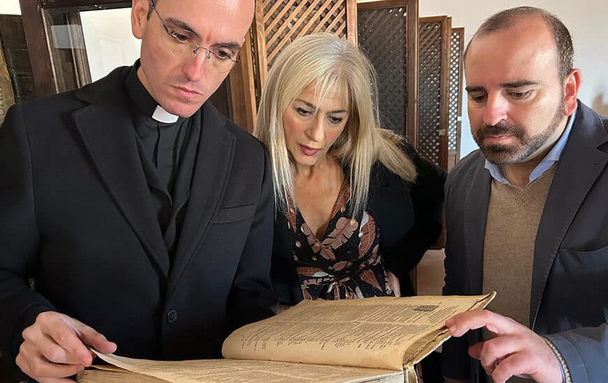 La Junta Protege la Biblioteca Histórica de la Iglesia de San Miguel de Morón, con Fondos de los Siglos XVI y XVII