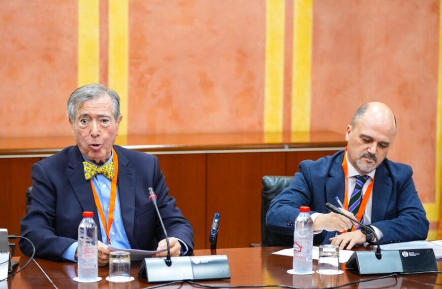 Manuel Ángel Martín y Daniel Ron presentan en el Parlamento la postura de CEA sobre el Presupuesto 2026
