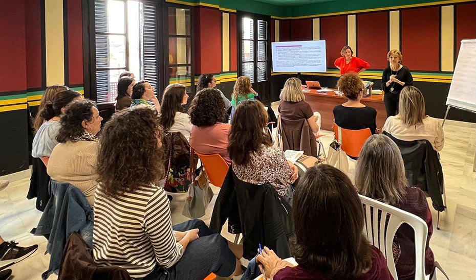 Más de Cien Profesionales se Capacitan en la Identificación y Respuesta a la Ciberviolencia 1 Más de Cien Profesionales se Capacitan en la Identificación y Respuesta a la Ciberviolencia