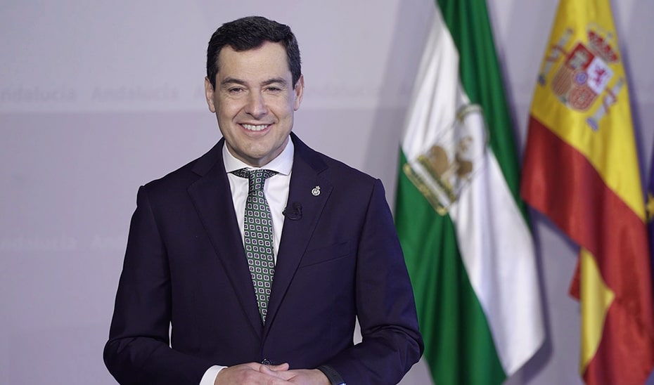 Moreno Agradece la Insignia de Oro de la Federación Andaluza de Comunidades en Cataluña