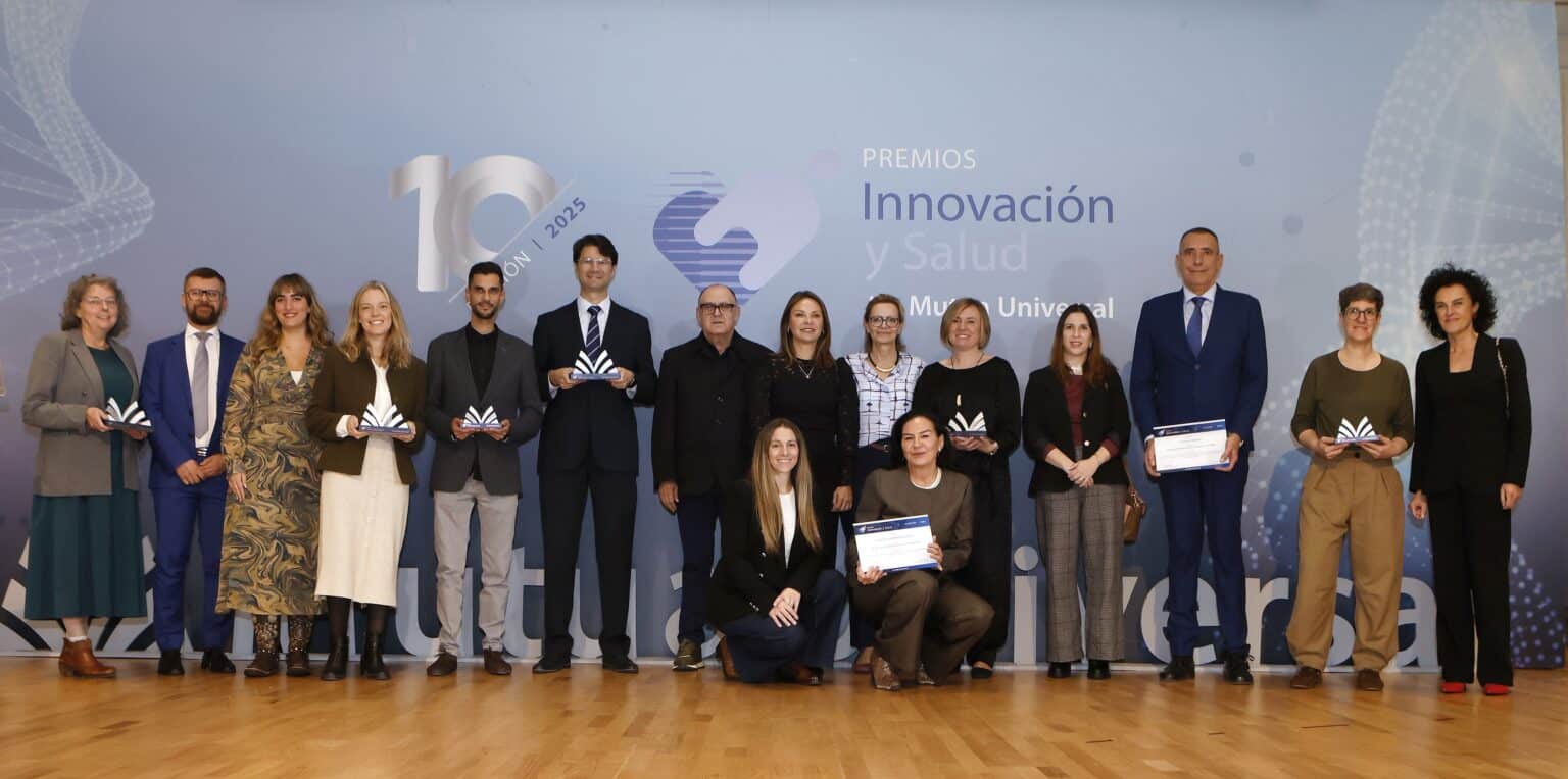 Reconocimiento a la Excelencia: Innovación en Salud Laboral Brilla en los X Premios Mutua Universal 1 Los X Premios Mutua Universal reconocen las prácticas más innovadoras aplicadas a la salud laboral