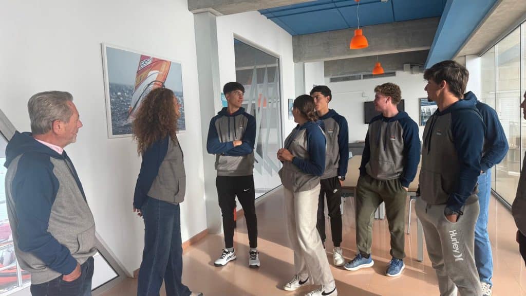 Visita de Mariola Rus y Tania Barcelona al CEEDA – Federación Andaluza de Vela