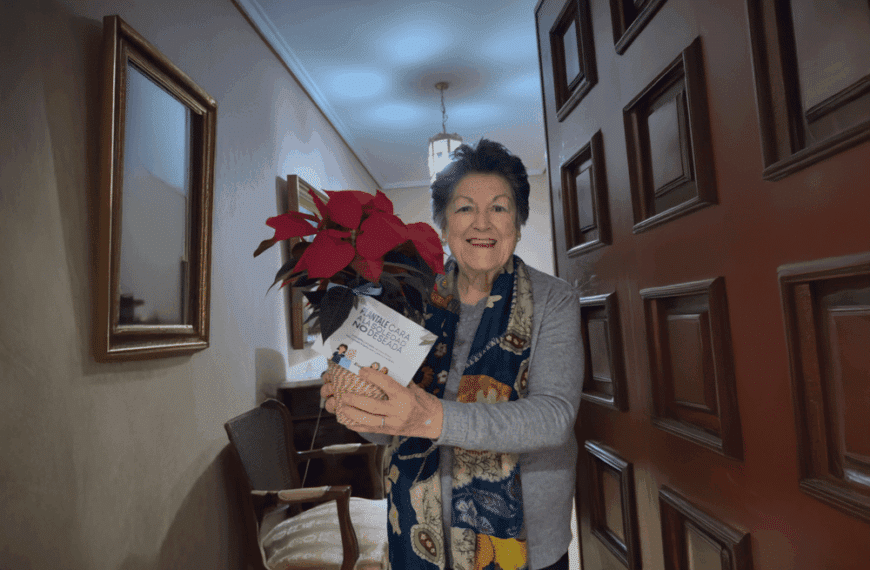 Aiudo Transforma la Soledad No Deseada en Calidez Navideña con un Acto de Compañía