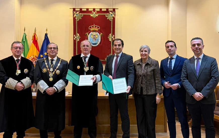 Andalucía Fomenta la Conciliación con Colegios de Abogados para Reducir Juicios