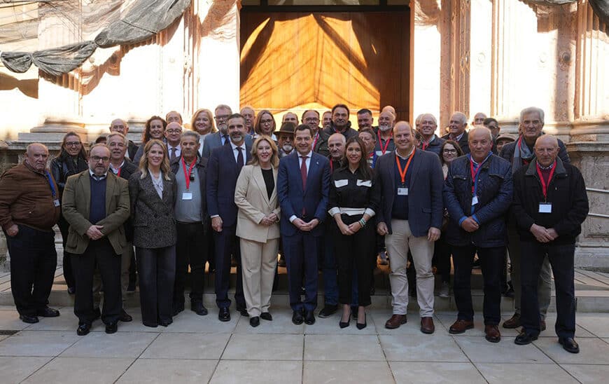 Aprobación de la Ley para la Protección y Ordenación del Patrimonio Público Andaluz por el Parlamento de Andalucía