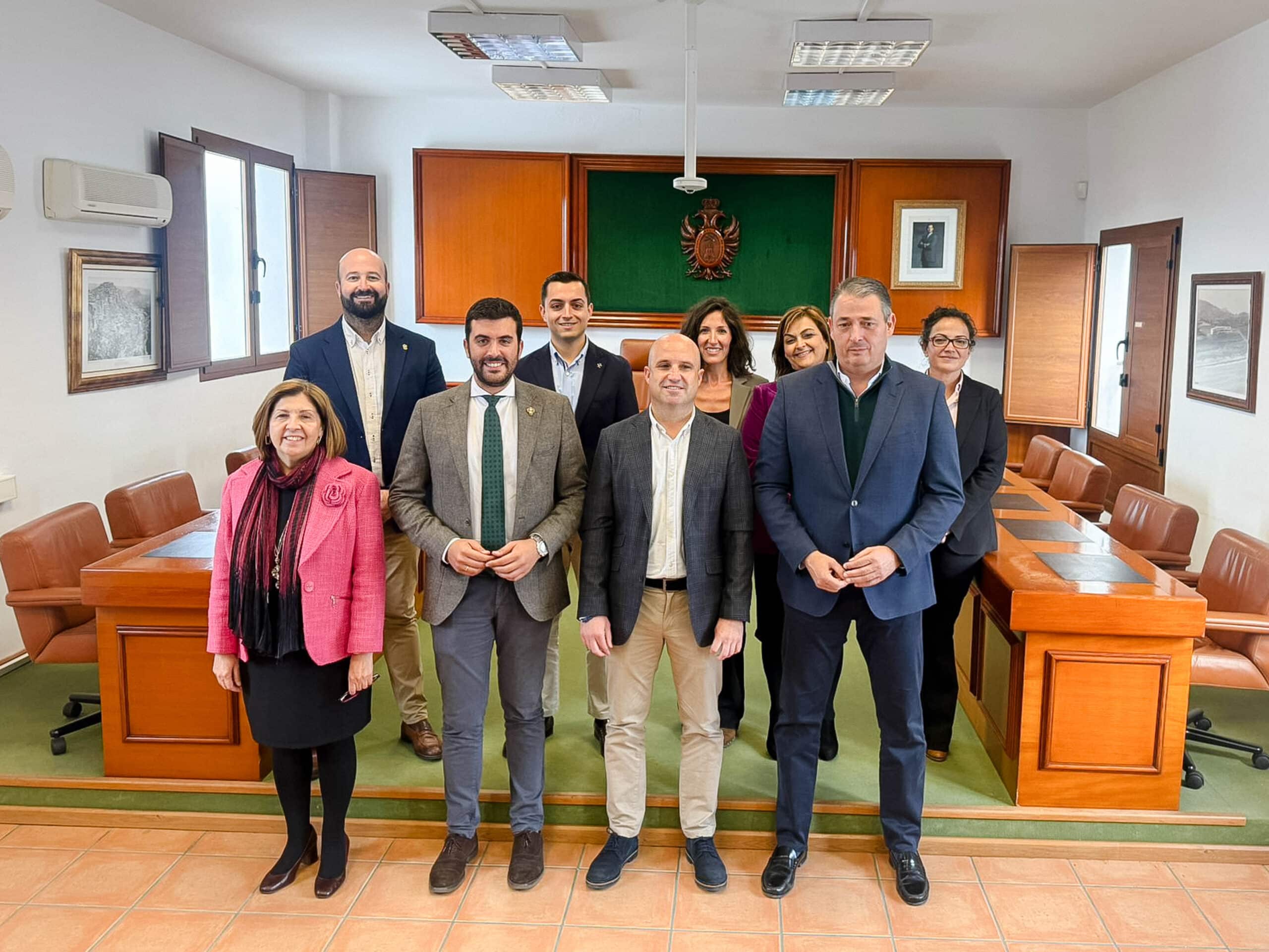 Colaboración entre el Presidente de la Diputación y el Alcalde de Mojácar para Evaluar Proyectos Conjuntos 1 Colaboración entre el Presidente de la Diputación y el Alcalde de Mojácar para Evaluar Proyectos Conjuntos