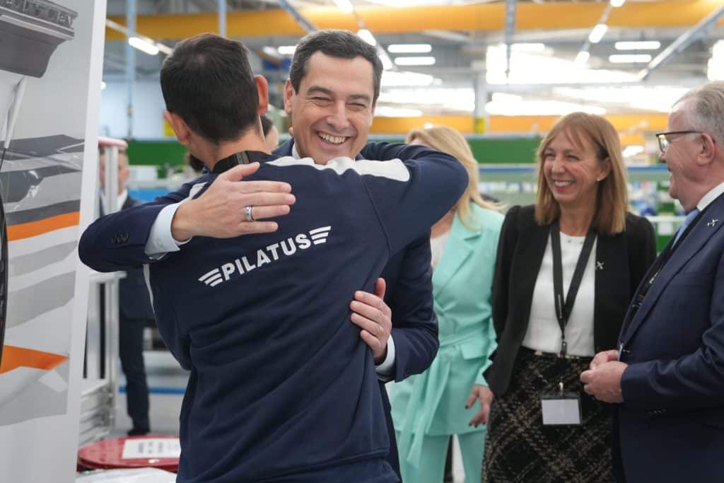 Juanma Moreno industria Pilatus