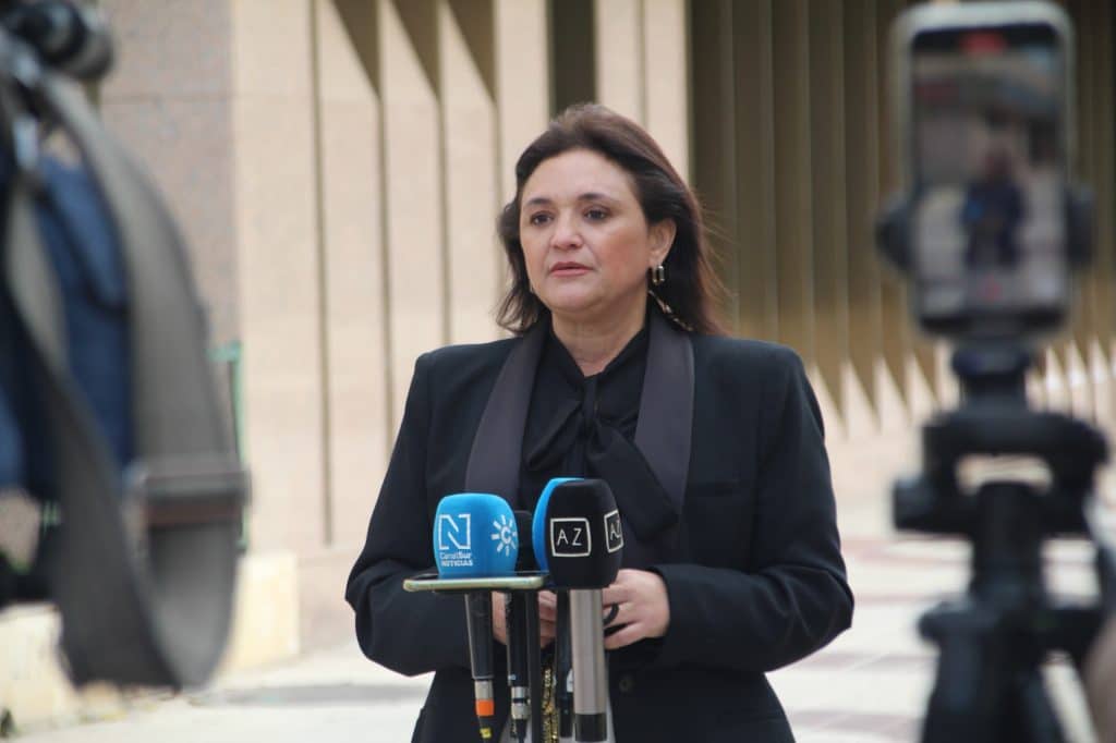 El PP cuestiona al PSOE de Málaga y a Montero sobre el encubrimiento de una denuncia por acoso sexual y exige responsabilidades políticas 1 Margarita del Cid, alcaldesa de Torremolinos y presidenta del Consejo de Alcaldes del PP de Málaga