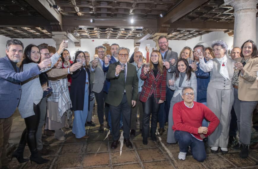 El Papel Crucial de los Medios de Comunicación como Interlocutores entre Instituciones y Ciudadanía, según Fuentes