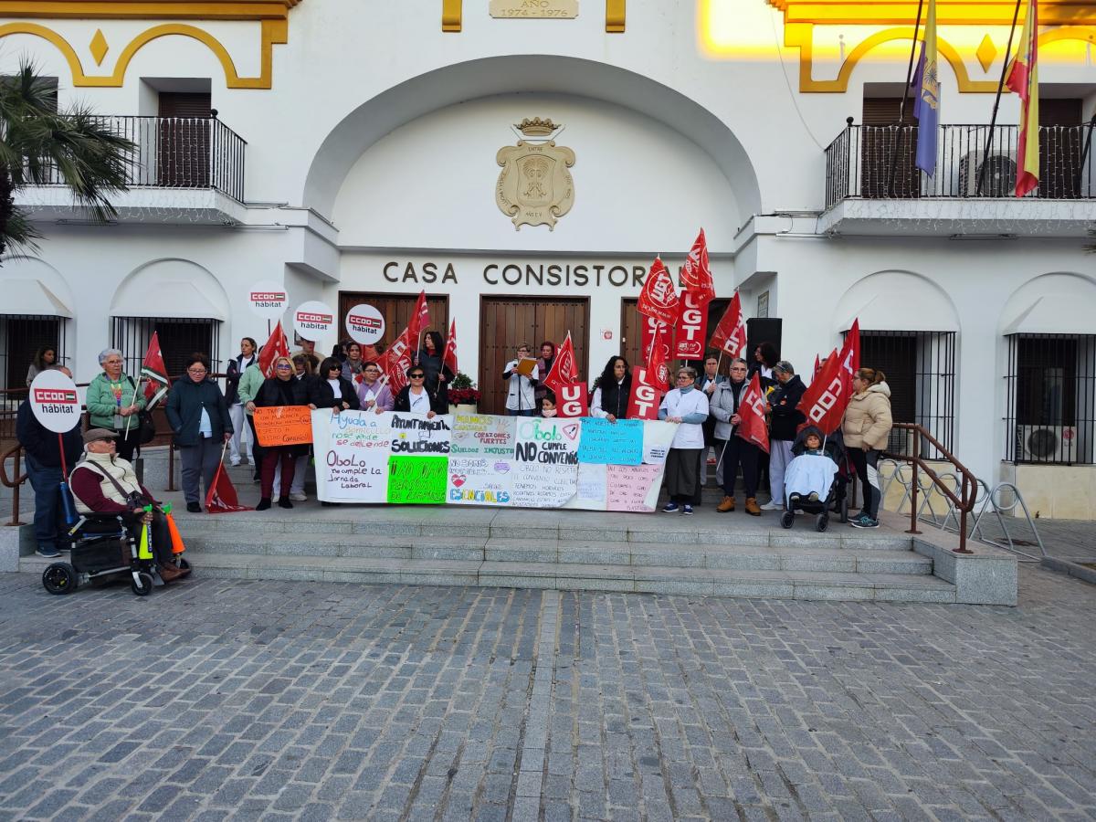 El personal de ayuda a domicilio de Palma del Río exige el cumplimiento del convenio.