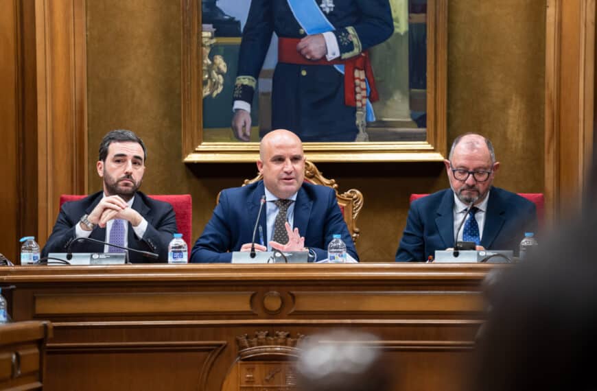 El Último Pleno de la Diputación de 2025 Confirma el Compromiso con la Inversión en Toda la Provincia