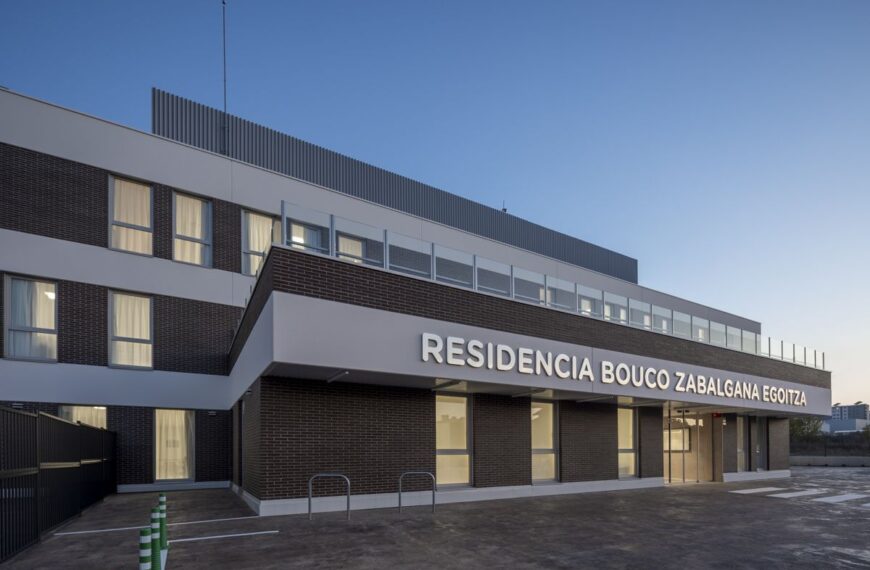 emeis inaugura su nueva residencia Bouco Vitoria Zabalgana