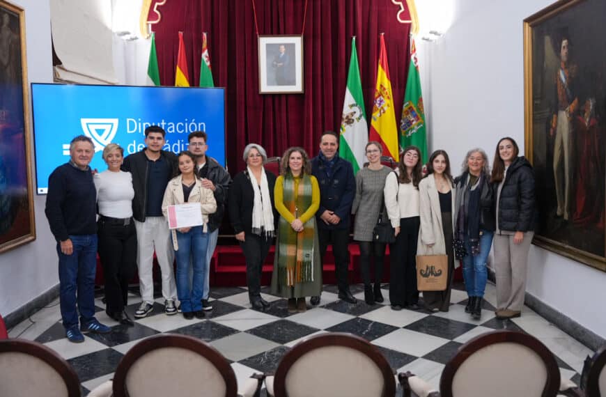 Estudiantes de Ubrique y Puerto Real Galardonados por sus Proyectos de Emprendimiento en el Concurso de AMEP y la Diputación