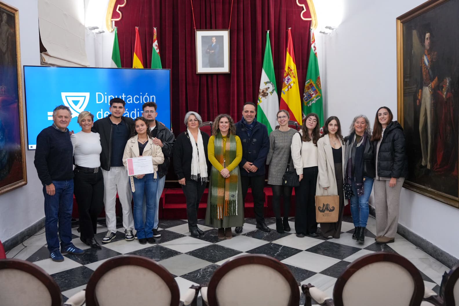 Estudiantes de Ubrique y Puerto Real Galardonados por sus Proyectos de Emprendimiento en el Concurso de AMEP y la Diputación